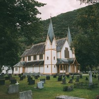 Den norske kirke: Låneopptak og investering